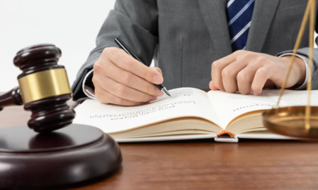 How to Become a Criminal Lawyer